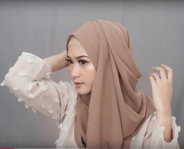 4 Style Tutorial Hijab Pashmina Simple